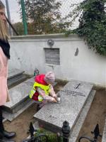 Click to view album: Nutki i Słoneczka na cmentarzu